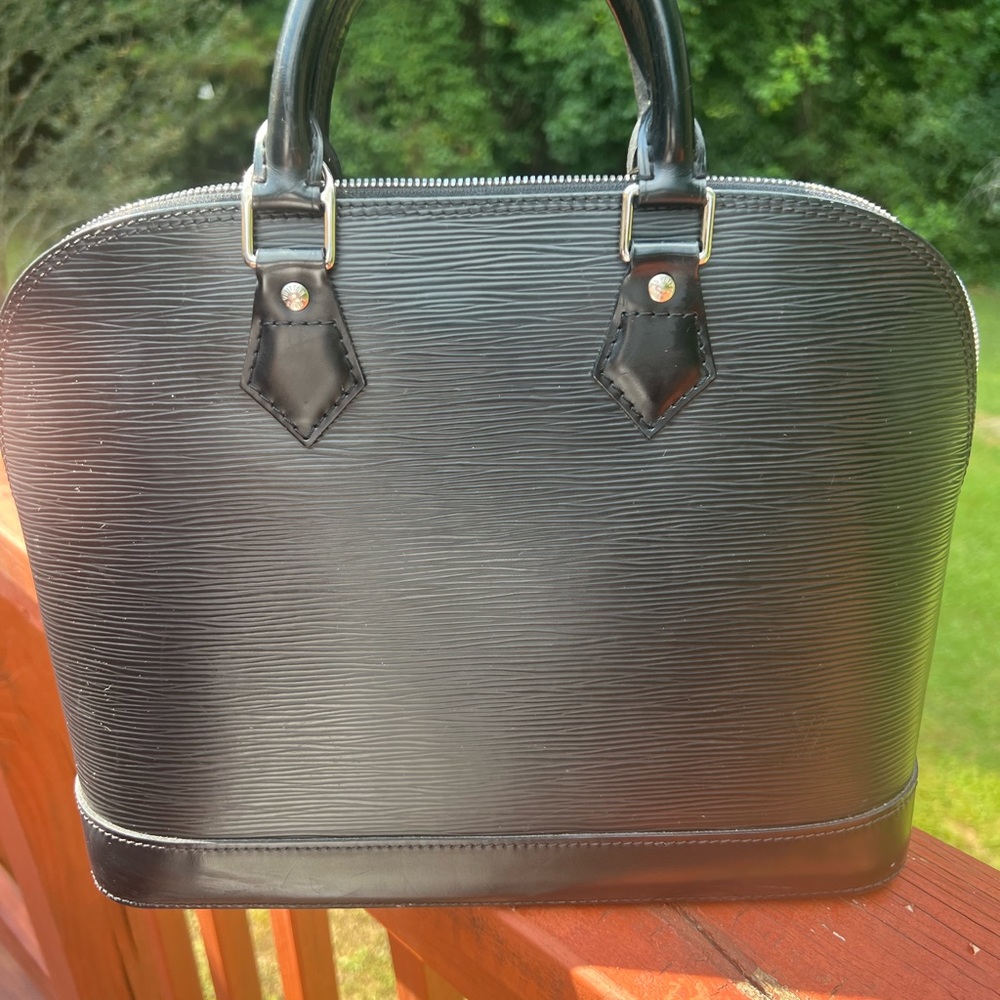 EUC Louis Vuitton  Vintage Alma black Epi 27 years old  LOCK SILVER 315 NO KEY